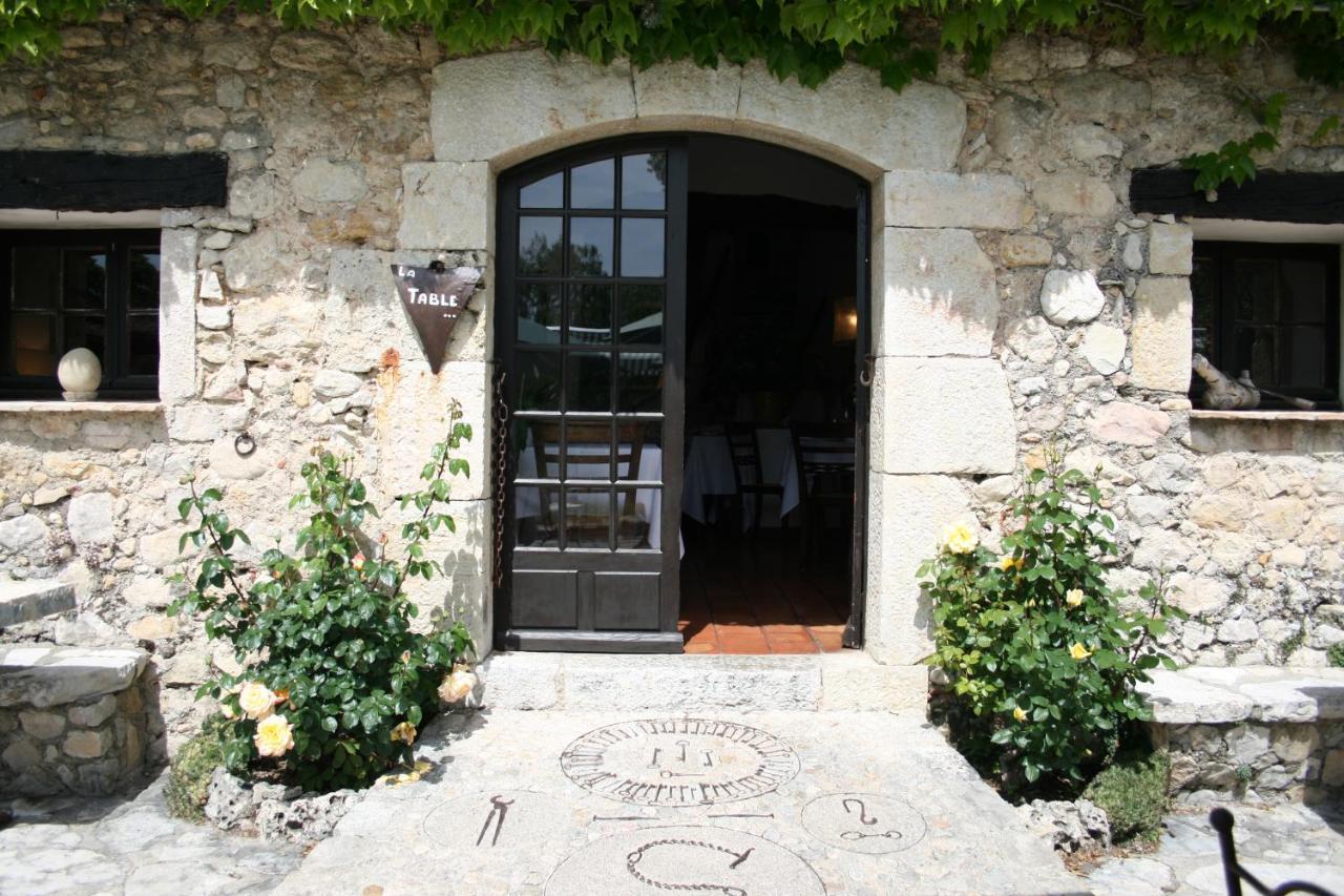 Hotel-Restaurant Le Moulin De La Camandoule Fayence Bagian luar foto