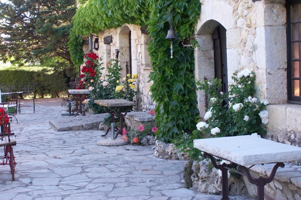 Hotel-Restaurant Le Moulin De La Camandoule Fayence Bagian luar foto