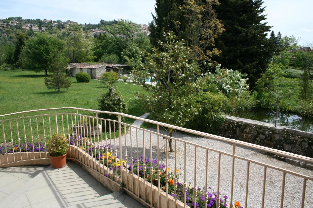 Hotel-Restaurant Le Moulin De La Camandoule Fayence Bagian luar foto