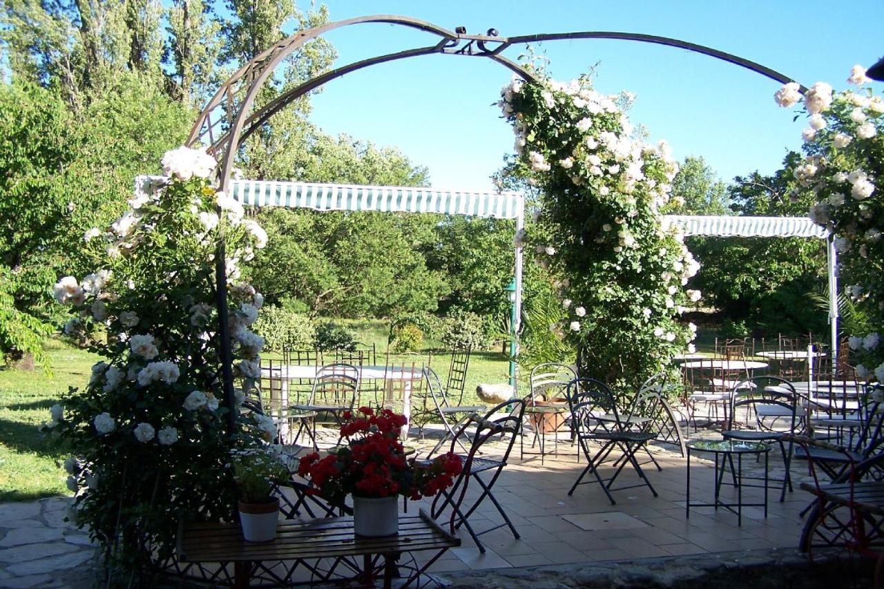 Hotel-Restaurant Le Moulin De La Camandoule Fayence Bagian luar foto