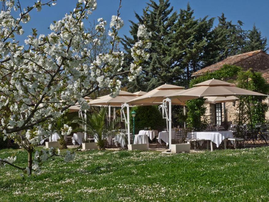 Hotel-Restaurant Le Moulin De La Camandoule Fayence Bagian luar foto