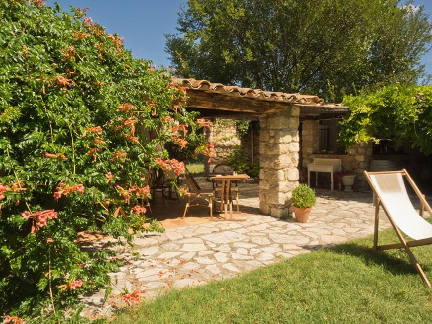 Hotel-Restaurant Le Moulin De La Camandoule Fayence Bagian luar foto