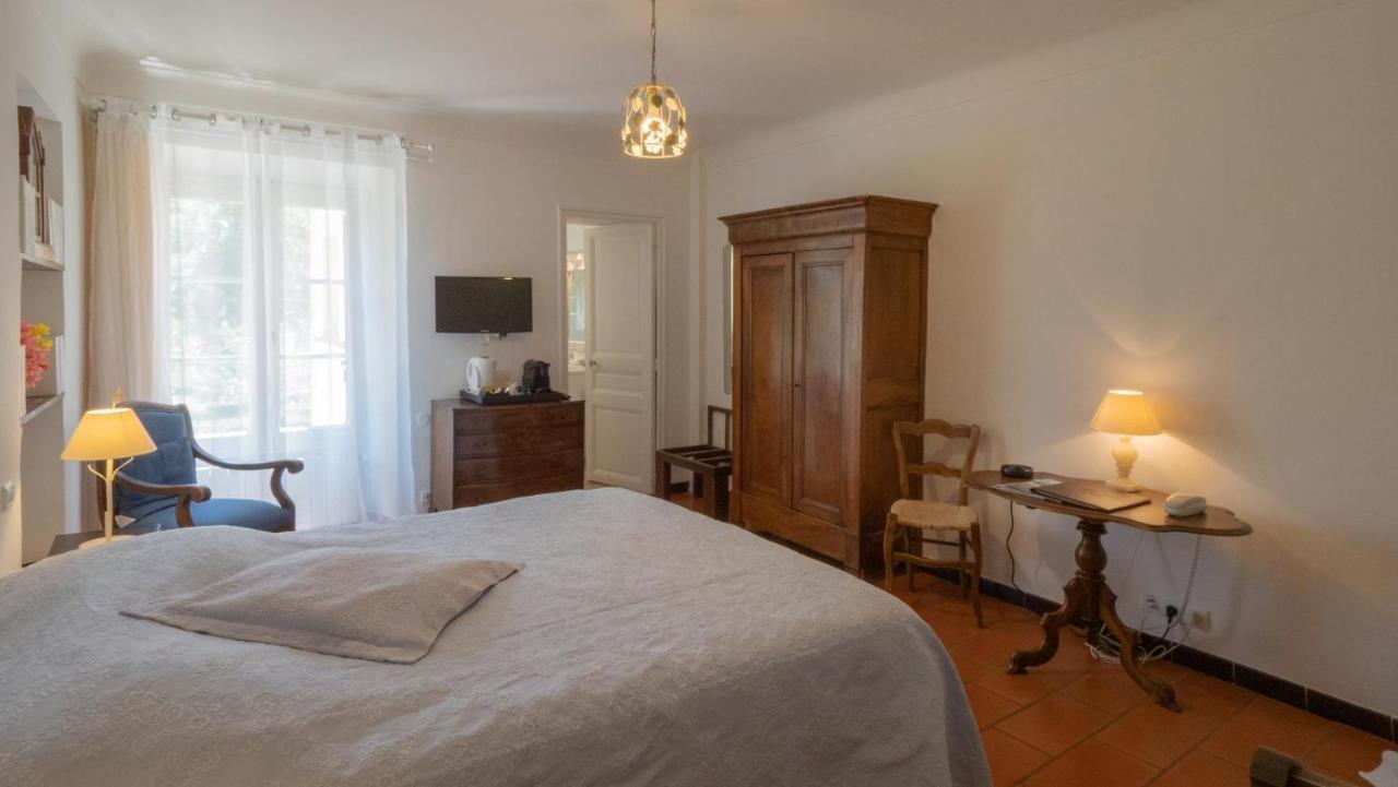 Hotel-Restaurant Le Moulin De La Camandoule Fayence Bagian luar foto