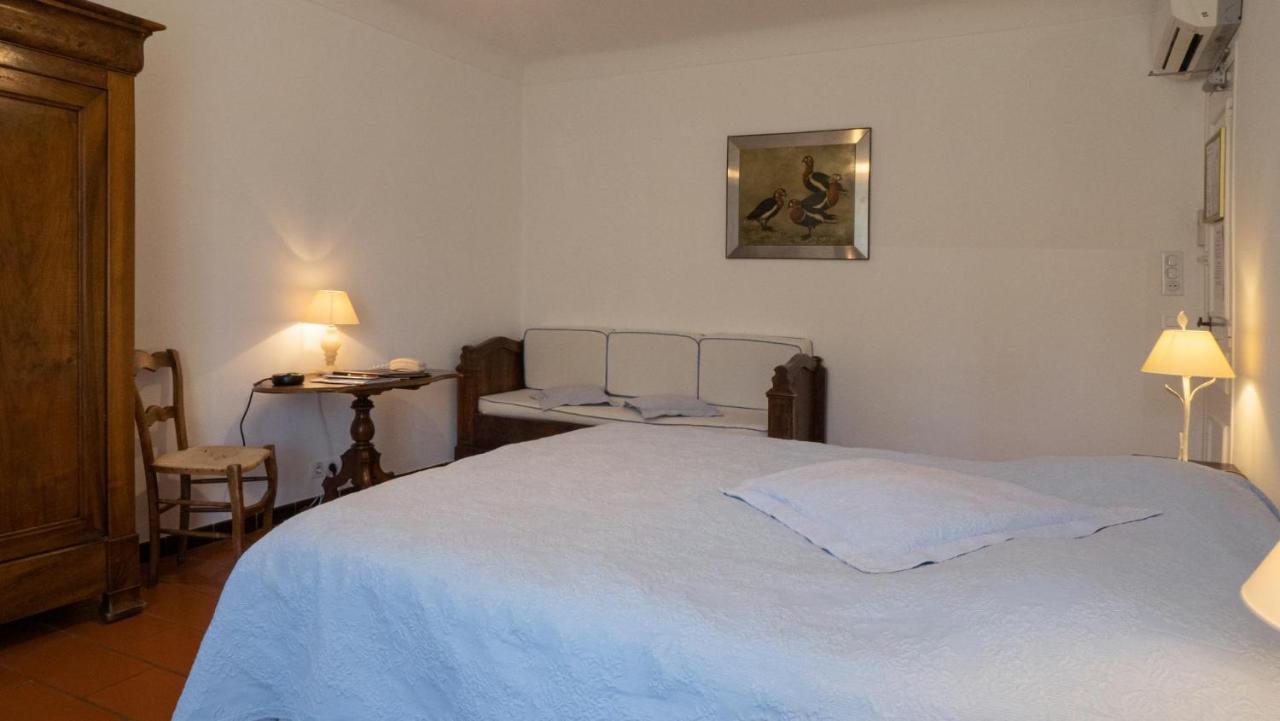 Hotel-Restaurant Le Moulin De La Camandoule Fayence Bagian luar foto
