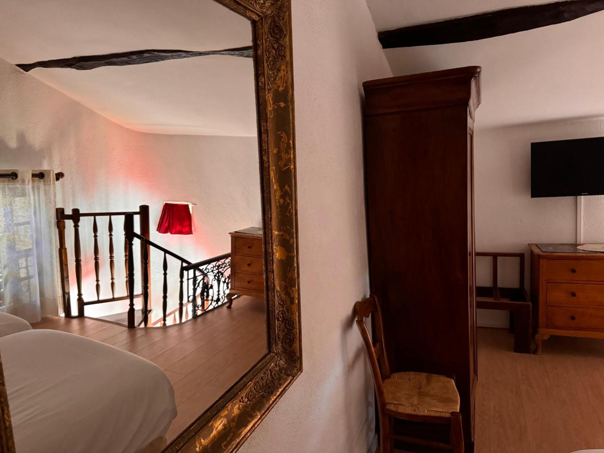 Hotel-Restaurant Le Moulin De La Camandoule Fayence Bagian luar foto
