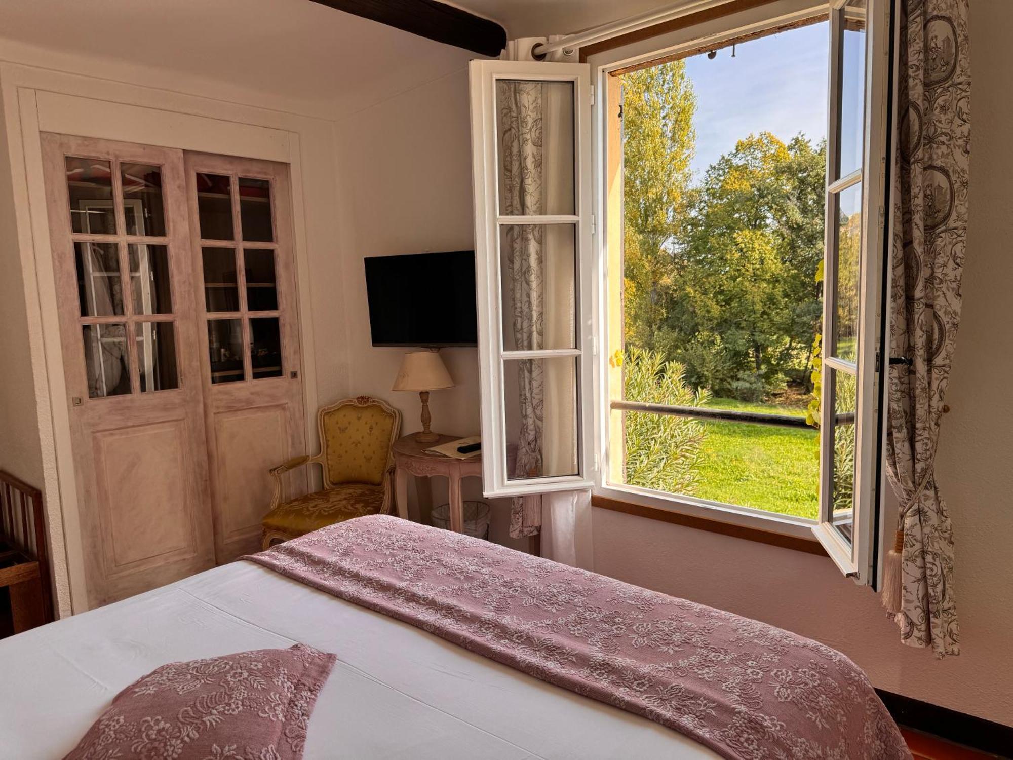 Hotel-Restaurant Le Moulin De La Camandoule Fayence Bagian luar foto